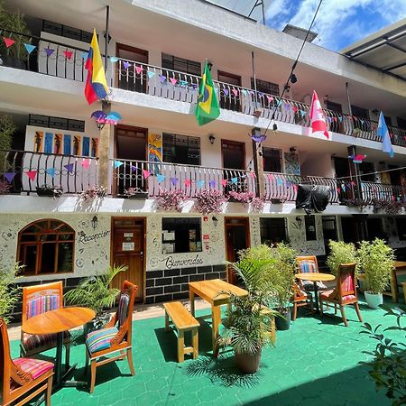 El Jardin Escondido Party Hostel Baños Eksteriør billede