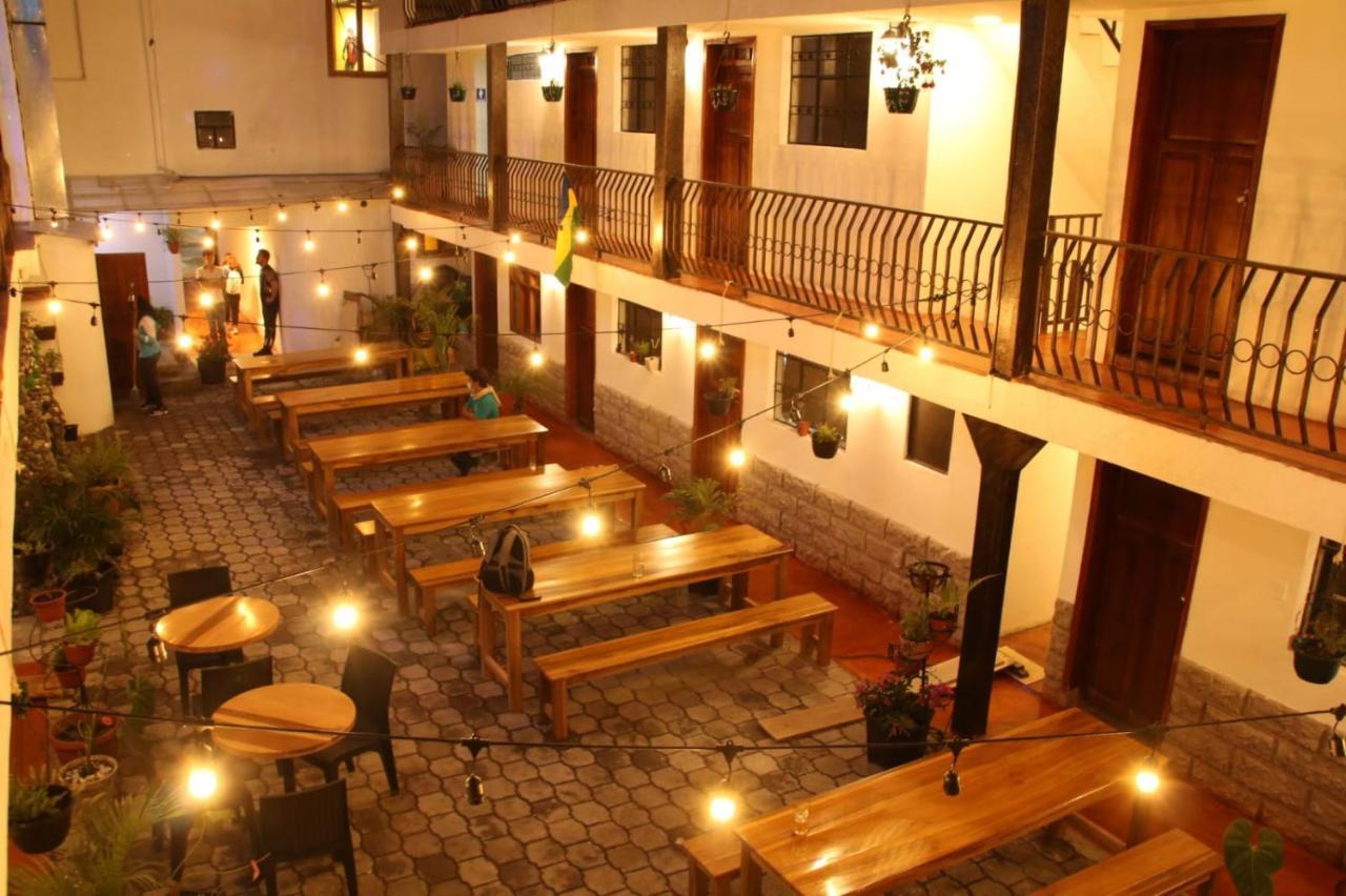 El Jardin Escondido Party Hostel Baños Eksteriør billede