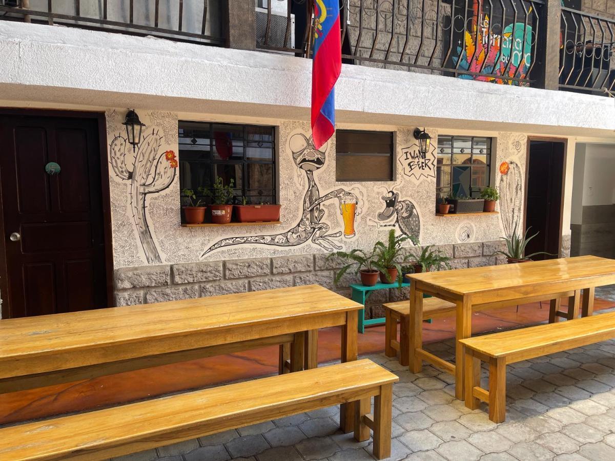 El Jardin Escondido Party Hostel Baños Eksteriør billede